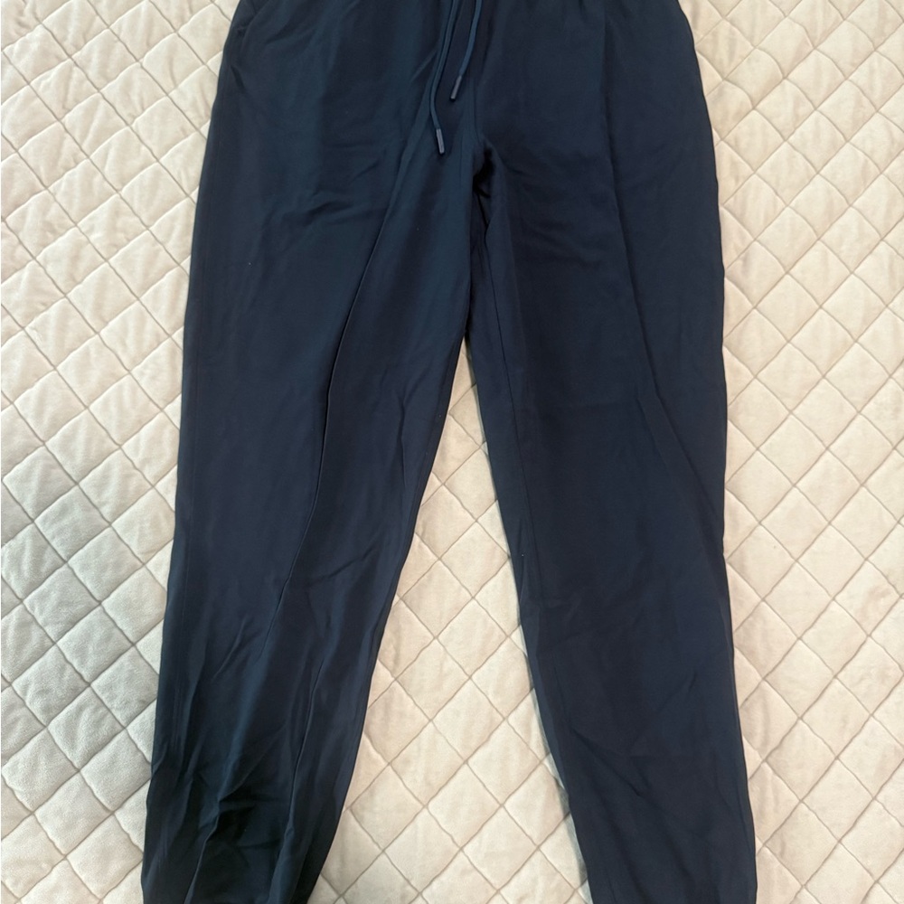 Lululemon women’s Navy Blue Pants